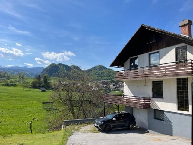 Mountain Vista Apartment เบลด ภายนอก รูปภาพ